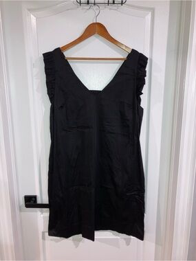Laura Black V-Neck Ruffle Sleeve Dress size 14